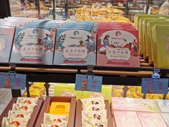 面包甜点陈列柜-美俪家族(巴黎都市店)