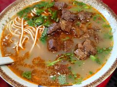 -金杨拉面王小吃面馆·牛三宝面·红烧牛肉粉