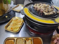 -胡悦里韩式烤肉(芝罘万达广场店)