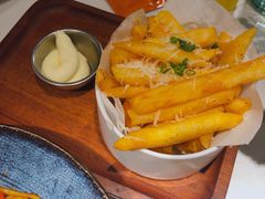 -阿妮叶李(光谷世界城店)