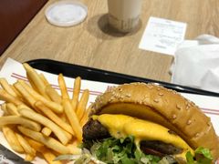 -The Habit Burger Grill 哈比特汉堡(爱琴海店)
