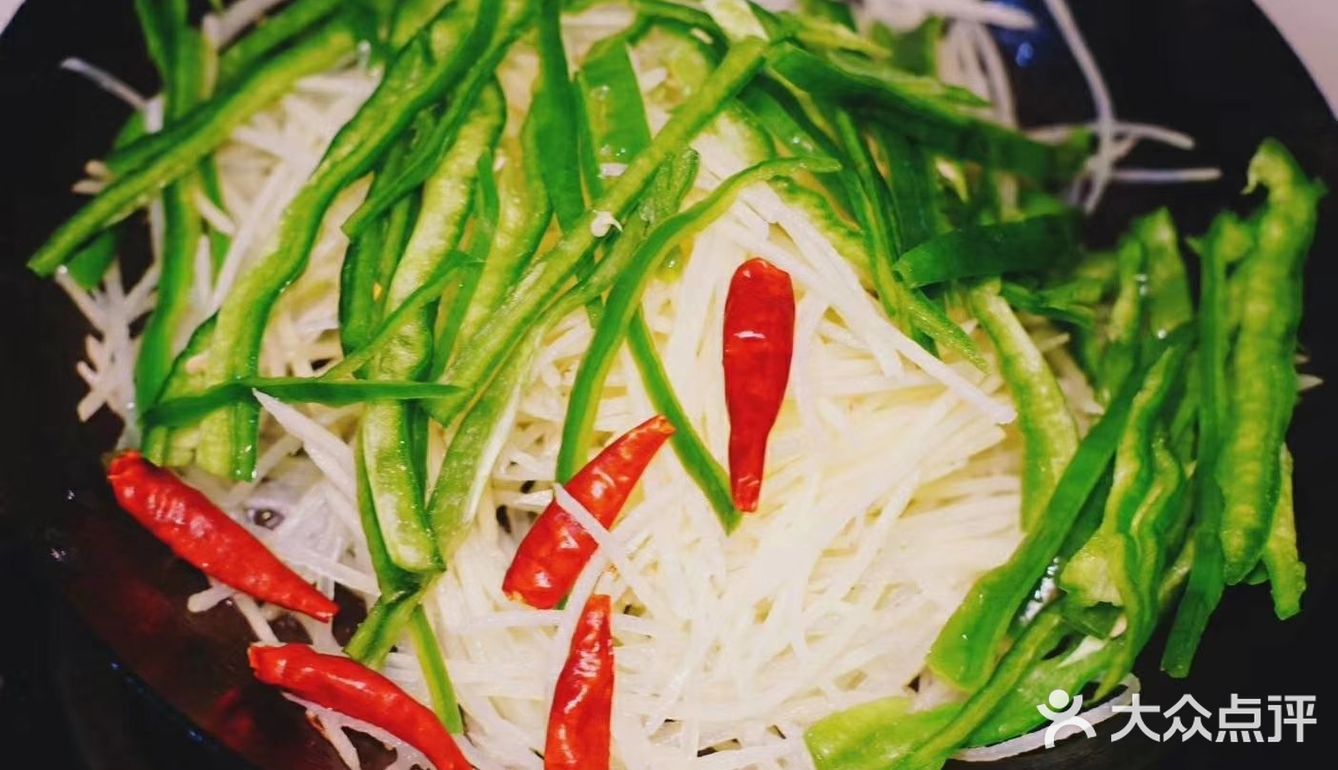 在家做猪蹄饭，卤一锅慢慢吃