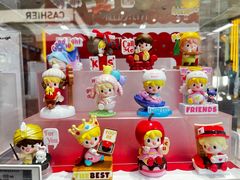 -泡泡玛特POPMART(黄岛新城吾悦店)