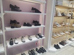 -云柏鞋业(十里堡店)