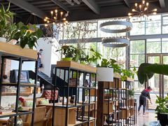 大堂-桉树林A coffee 森林餐厅(三圣乡店)