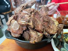 -宝瑞门钉肉饼店