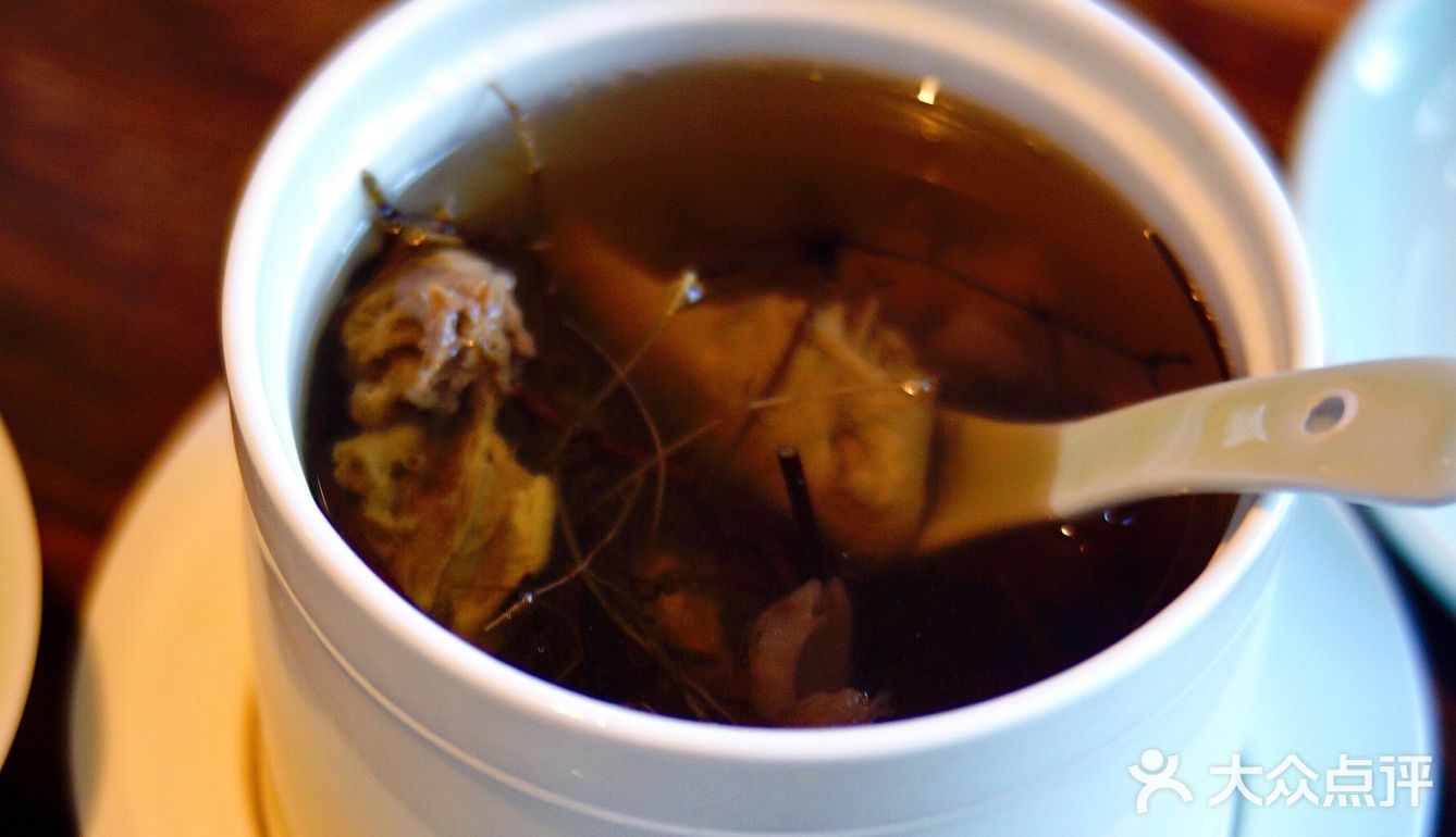阳光暖一点，日子慢一点，愿你有饭亦有茶
