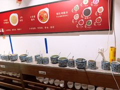 -尚尚仙·酸汤猪手·猪肚鸡火锅(华联万柳购物中心店)