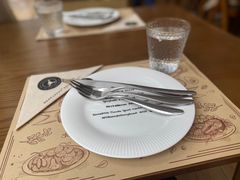 -Mark&Mars Restaurant