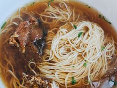 -百年老字号·观振兴蟹黄面·三虾面·苏式面(观前街富仁坊巷店)