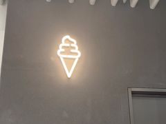 -喜茶(迪士尼小镇·平行宇宙店)