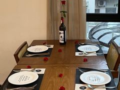 -Mark&Mars Restaurant