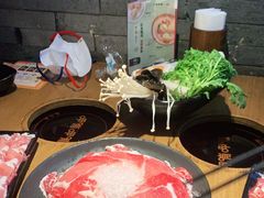 -呷哺呷哺(万达新世界店)