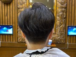 -红人馆造型世爵国际