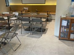 -Fridi Patisserie Cafe