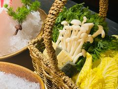 -余欢领鲜火锅(新街口店)