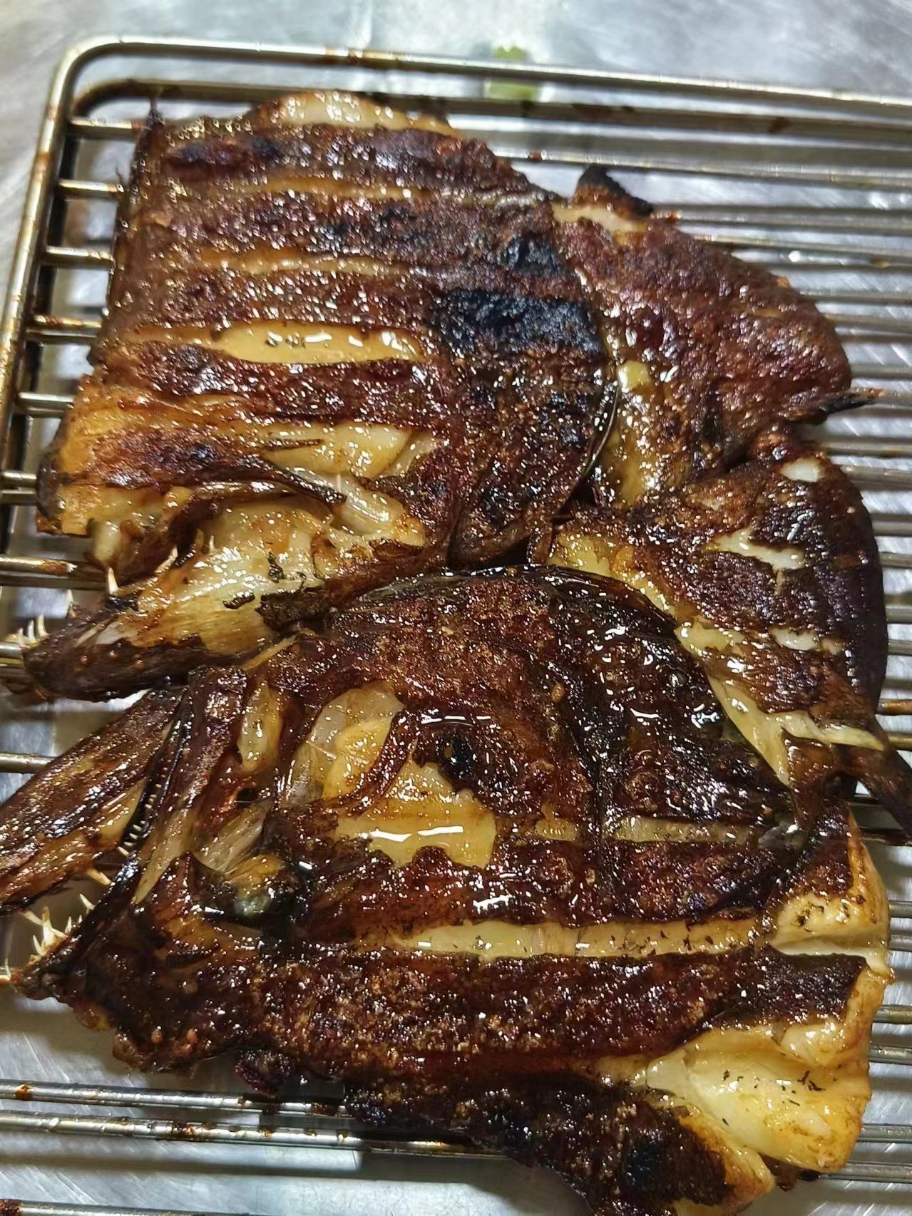 碳烤碟鱼头,原汁原味,口感好