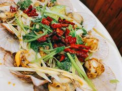 油泼扇贝-老东镇啤酒屋海鲜加工·蒸汽海鲜·海鲜烧烤(台东店)