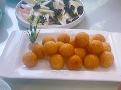 香芋地瓜丸-龙香居海鲜浑锅家常菜·特色驴肉