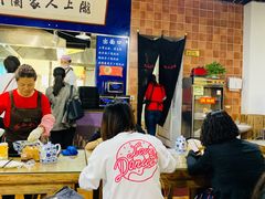 大堂-陇上全荟兰州传统牛肉面(延吉路店)
