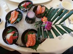 -万龙洲海鲜(大兴绿地缤纷城店)