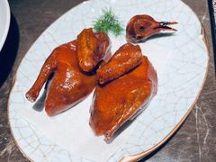 脆皮乳鸽-新荣记(BFC外滩金融中心店)