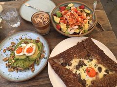 虾仁牛油果沙拉-RAC BAR(安福路店)