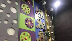 -蹦贝运动中心·蹦床·攀岩·闯关(龙岗店)