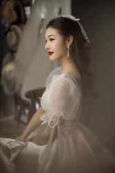 -Lady  Jane高端婚纱礼服馆