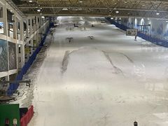 -乔波室内滑雪场