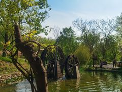 -雪山彩虹谷景区