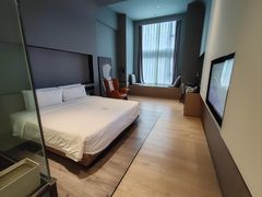 -上海虹桥中心爱琴海亚朵S酒店