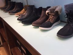 -UGG(燕莎奥特莱斯购物中心店)