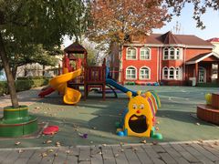 -红黄蓝幼儿园(颐东苑店)