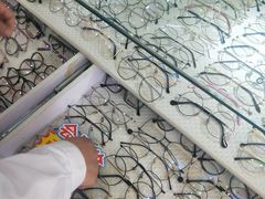 -罗创丹阳眼镜(童卫路店)