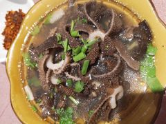 -谢老五跷脚牛肉·非遗传承店