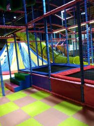 -兔子坡亲子儿童乐园(东方商厦店)