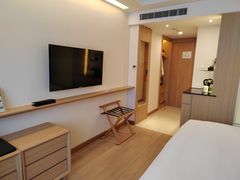 -上海虹桥君丽假日酒店(娄山关路地铁站店)