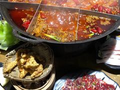 -白乐天毛肚火锅馆(解放碑店)