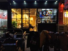 门口-战狼面馆(峨嵋山路店)