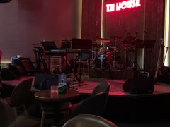 -TZ House音乐现场(来福士中心店)