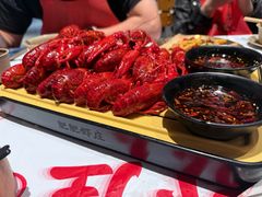 -肥肥虾庄·金牌油焖大虾(杨园滨江时代walk店)