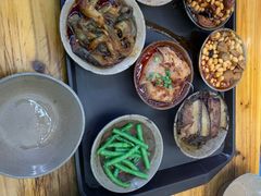 -董哥山城碗碗香(美专校街店)