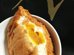 义利奶黄菠萝包-百年义利(黄寺大街店)