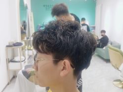 -沐染造型专业烫发染发