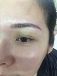 刚做好眉毛和眼线-平萍纹绣韩式半永久定妆