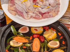 -鹏鹏虾庄·创新土鸡火锅(坪山高铁站店)