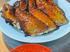 黄亚华招牌烧鸡翅-黄亚华小食店(Jalan Alor)
