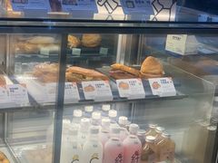 面包甜点陈列柜-喜茶(广州天汇igc店)