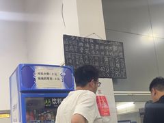 -容里煲仔饭(利丰北路店)